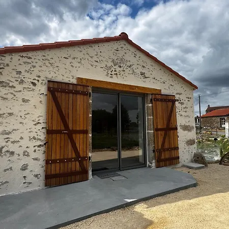 La Pagaille Nyaraló *