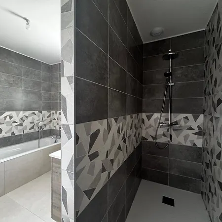 La Pagaille Nyaraló